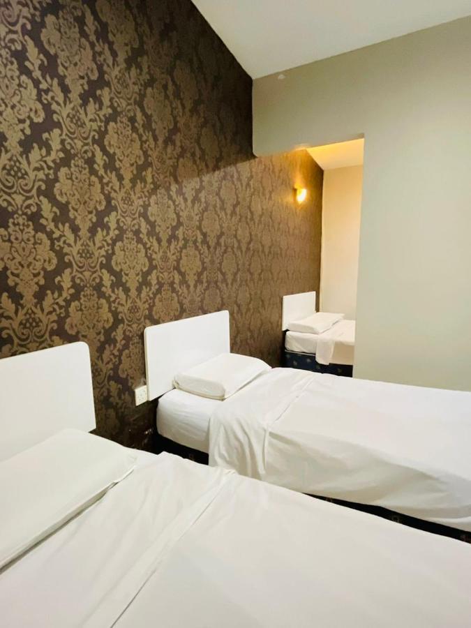M Hotel جوهر بهرو المظهر الخارجي الصورة